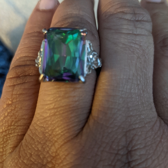 Mystic topaz ring size 8 - Picture 2 of 3